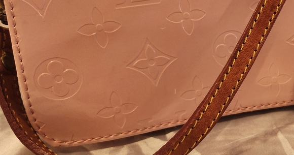 Louis Vuitton pink Vernis small clutch bag - Picture 3 of 10